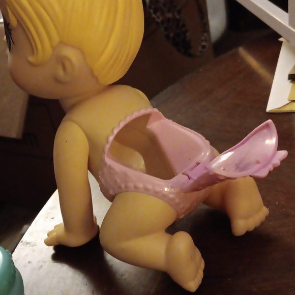 Baby Alive Lil Snacks Doll - Picture 3 of 5